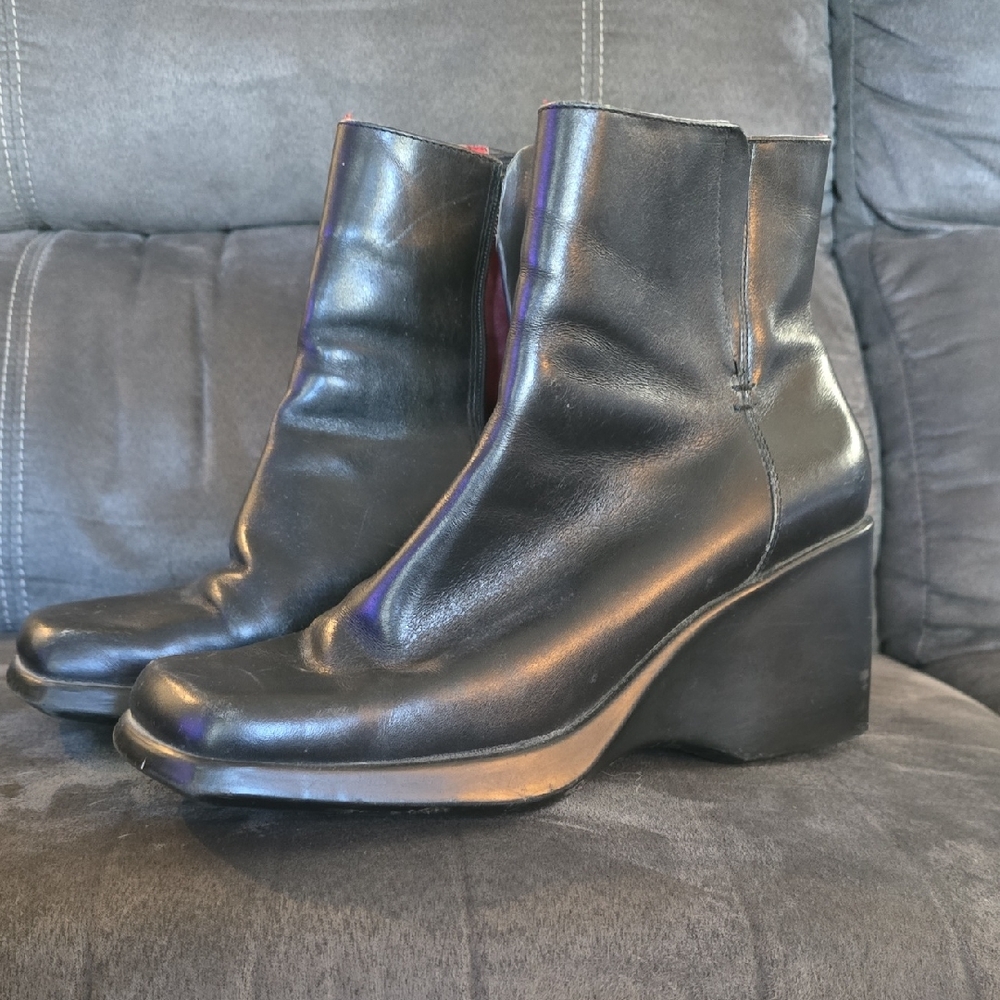Halogen Sleek Black Heeled Boots